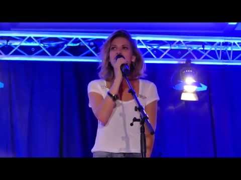 Bethany Joy Lenz - Halo + Flying Machine [Live Paris part. 1 FWTP3]
