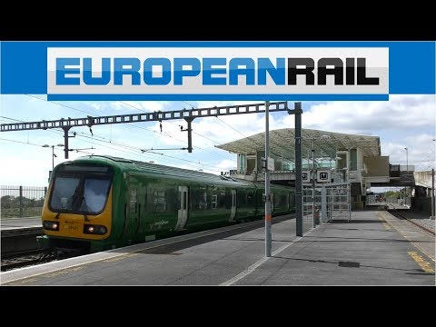 Iarnród Éireann Irish Rail Commuter 29000 DMU 29021 + 29023 passes Clongriffin Station