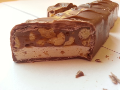Snickers Chocolate with White Nougat Soft Caramel and Roasted Peanuts