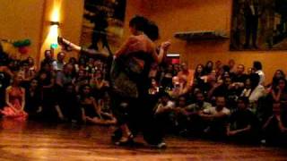 Gaston Torelli y Moira Castellano 01