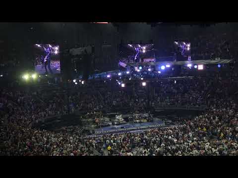 Bruce Springsteen - Born to Run / Dancing in the Dark (Live in Boston - May 24, 2026)