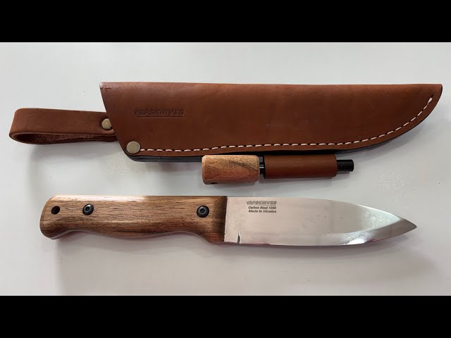 Vídeo relacionado con BPS Knives Adventurer - Cuchillo Bushcraft de Acero al Carbón con Funda de Cuero y Encendedor - Cuchillo de Campamento