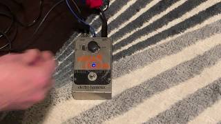 Video thumbnail for Vintage Electro Harmonix  Small Stone demo by D Tats