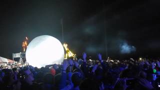 Flaming Lips Ball Walk in Crowd LIVE at Riot Fest Chicago 2014