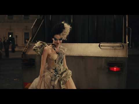 Garbage truck, Garbage dress and cruella || CRUELLA 2021 clip