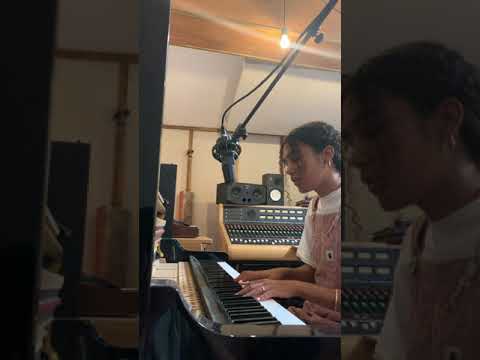 Olivia Dean - The Hardest Part (Acoustic)