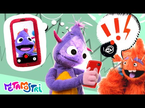 📱BAB GIOCA CON IL TELEFONO E FA ARRABBIARE I SUOI AMICI - IMPARIAMO A STARE INSIEME