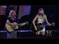 Taylor Swift & Lisa Kudrow - "Smelly Cat" from ...