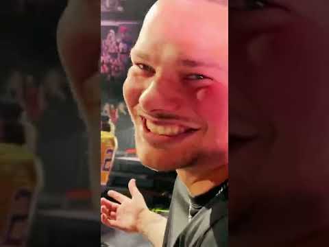 We Brought The Tiger King 🐅 & Michael Jackson to a Kane Brown Concert