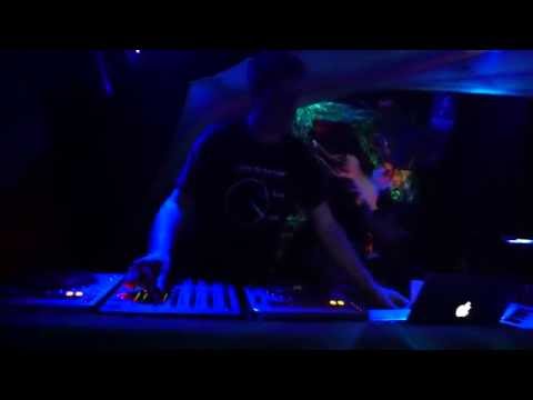 HuxFlux Tales  INQbator 04.06.2016