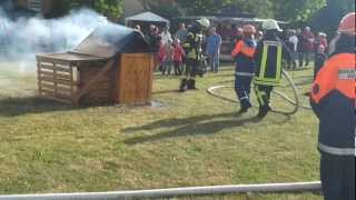 preview picture of video 'Jungendfeuerwehrvorführung Tag der offenen Tür 2012 FF Dahlewitz'