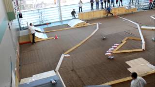 preview picture of video 'Leonberg Jan. 2012 - 1:10 RC Car Rennen - 1. A-Finale 4WD Mod - 1080p'