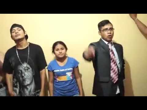 Demaciados loco cruz santa