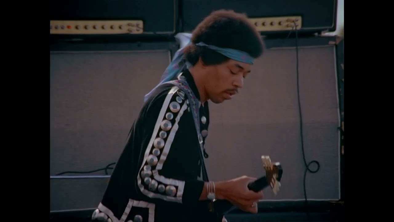 Jimi Hendrix: Dolly Dagger - Live in Maui | Classic Rock Magazine - YouTube