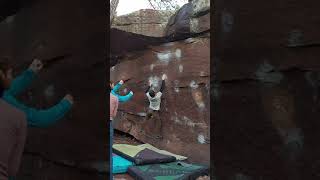 Video thumbnail de Placa roja, 7a. Albarracín