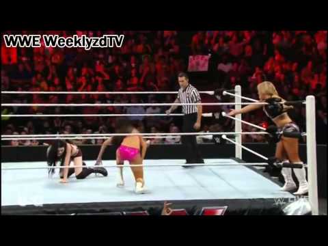 WWE RAW 09/08/14:AJ Lee & Paige vs Natalya & Rosa Mendes