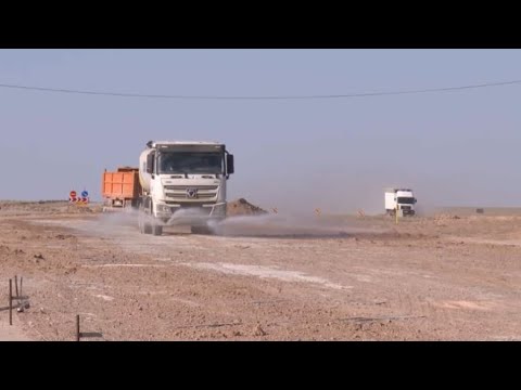 Ресейлік транссексуалдар орыс лесбияндарымен жыныстық қатынасқа түседі Порно жұп және транс би