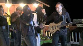 Taddy P feat Beniton / Gimmie Di Bass Live