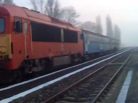 M41 2166  érkezik Debrecen felől Ohat-Pusztakócs állomásra(2009. ‎november ‎14.)