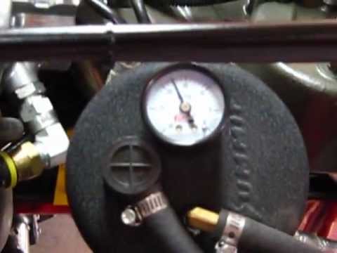 91 JEEP Wrangler 4.0 Highly Modified engine running uncapped header (taking fuel pres. & vac. test)