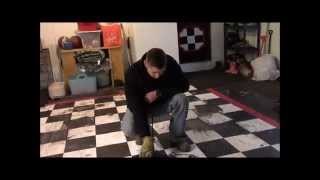 Setting a Conibear 220 Trap