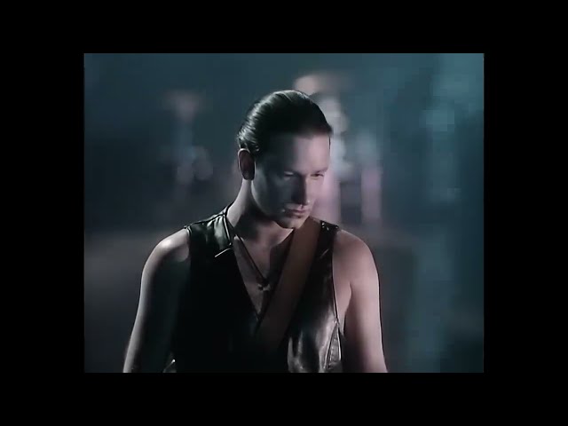 With Or Without You von U2 ((jetzt ansehen))