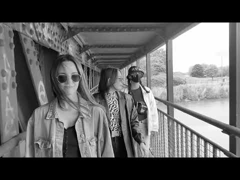 Onelas - Bad Girls (Official Video)