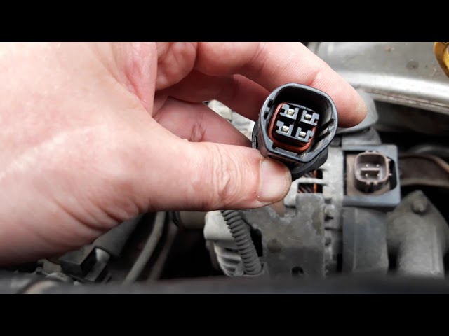 Разъем генератора тойота королла. Замена фишки генератора. Замена фишки генератора. Замена фишки генератора. Митсубиси галант 2002 фишка на генератор.