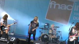 PLASTISCINES - Mister Driver + Another Kiss (06-08-2010, Live au Festival Indétendances, Paris)