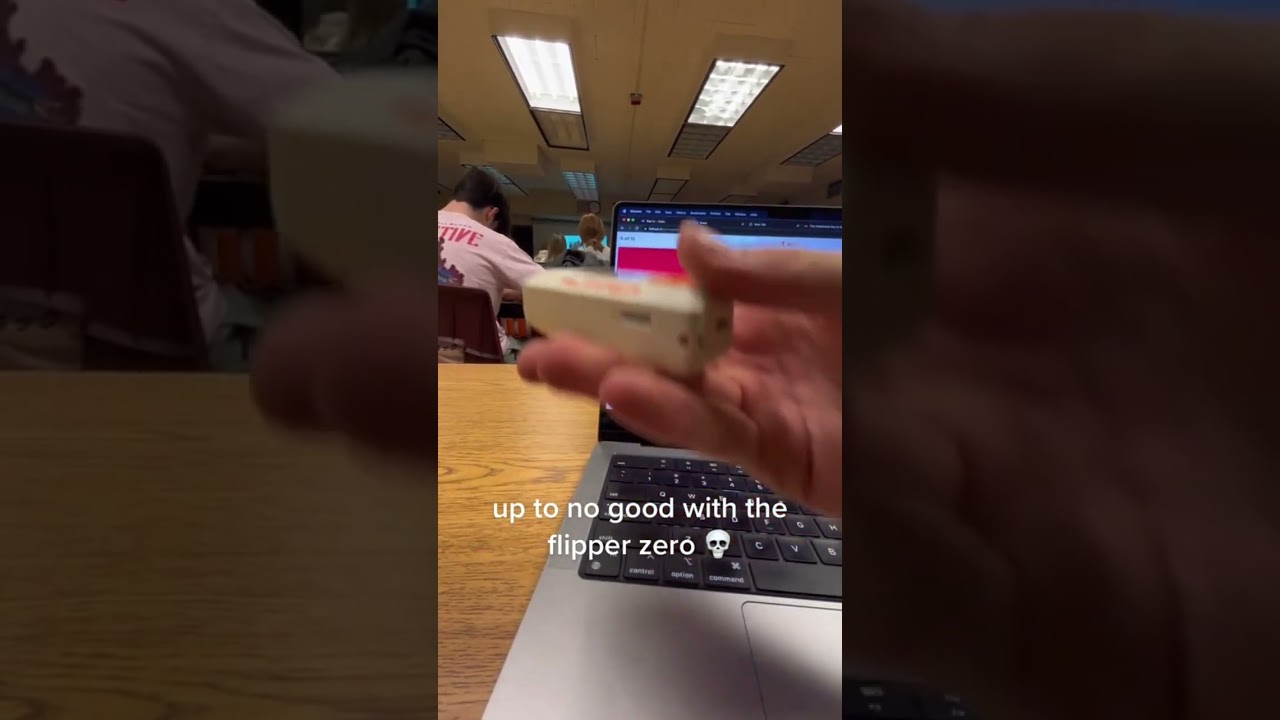 Flipper Zero vs Classroom 😈