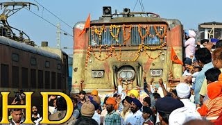 preview picture of video 'HUGE CELEBRATIONS FOR INAUGURAL RUN OF 18215 DURG - JAMMUTAWI EXPRESS AT DURG JUNCTION'