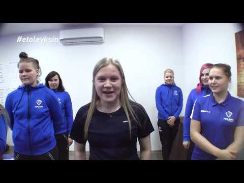 Naisten salibandymaajoukkueessa kukaan ei ole yksin