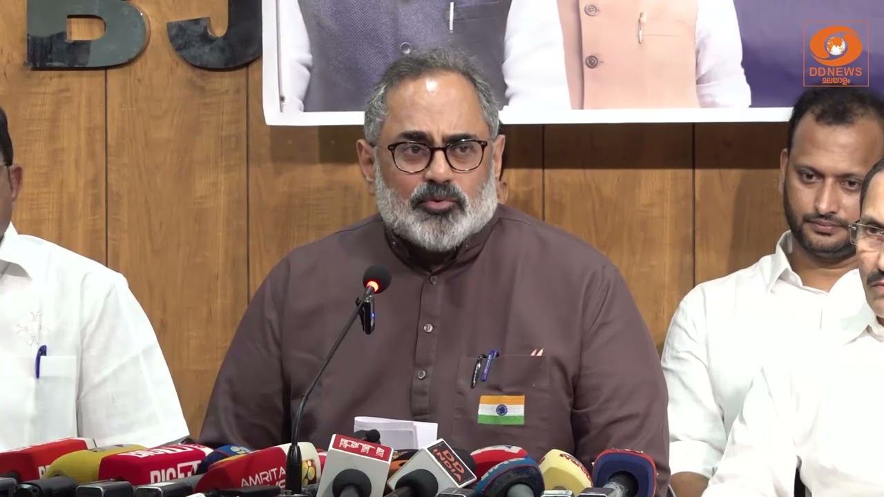 "കൂടെയുണ്ട് ഞങ്ങൾ" മുദ്രാവാക്യം മാത്രമല്ല!! ഹജ്ജ് പര?