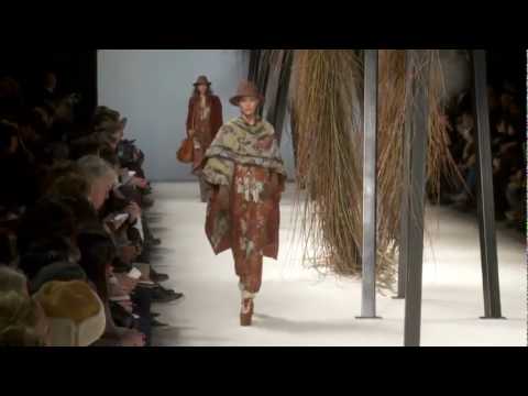 Kenzo   Fall Winter 2010 2011 Preview   Femme Woman