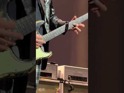 Thumbnail for Master Class:  How to play Yellow Ledbetter Pearl Jam by Pearl Jam