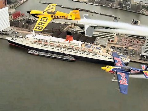 FLY OVER ROYAL SHIP - Red Bull Air Race Rotterdam 2008