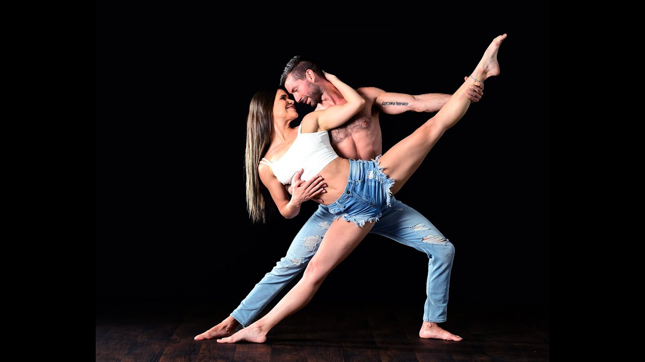 Promotional video thumbnail 1 for Acrobatic Duo