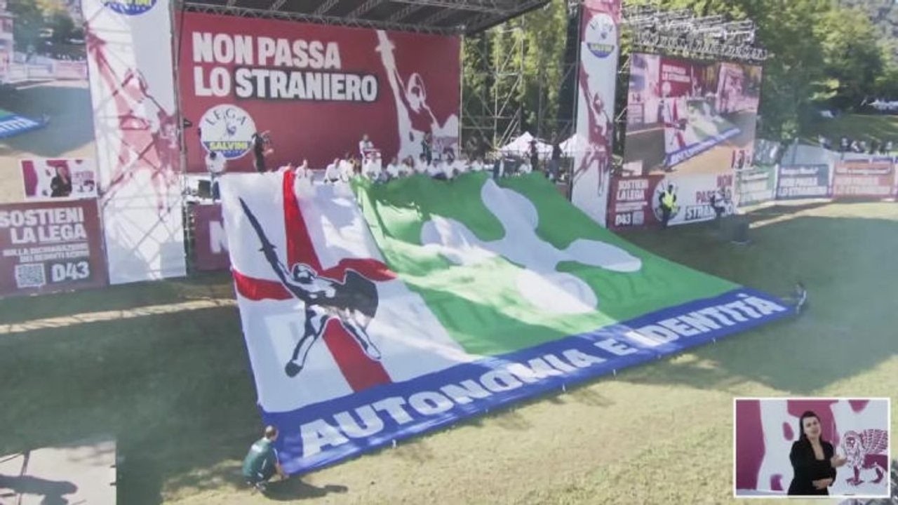 Attilio Fontana a Pontida: Bossi ci ha insegnato tutto, se hai ragione non devi avere paura