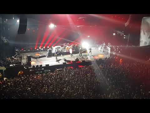 Liam Gallagher @ Leeds Arena - Cigarettes & Alcohol - 03/12/17