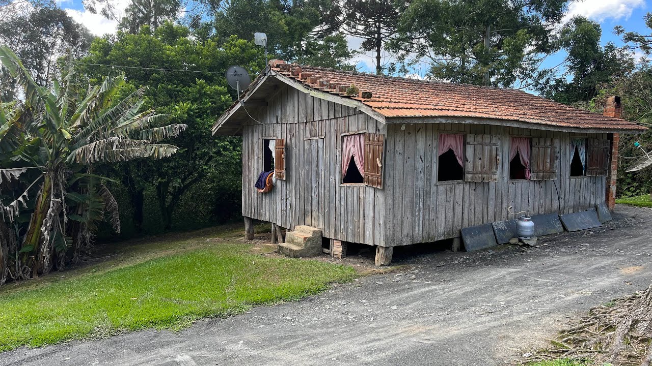 ELE NÃO TROCA SUA CASINHA NA ROÇA POR NADA NA CIDADE - ALTAIR SIPRIANII