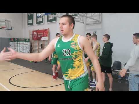 Prezentacja drużyn meczu o 7 miejsce MP U17 GTK Gliwice AK Komorów