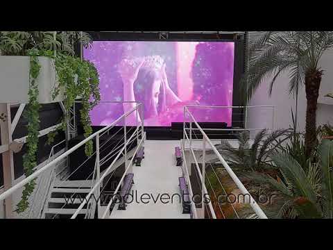 TELÃO DE LED - PASSARELA DE DESFILE - Iluminação com Ribalta de LED - Joyaly Fashion - Espaço branco