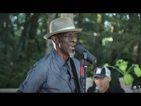 Videoclip de Sunny And Warm — Keb' Mo'