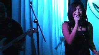 Hari ng tondo - Gloc 9 feat.Denise  @70&#39;s Bistro