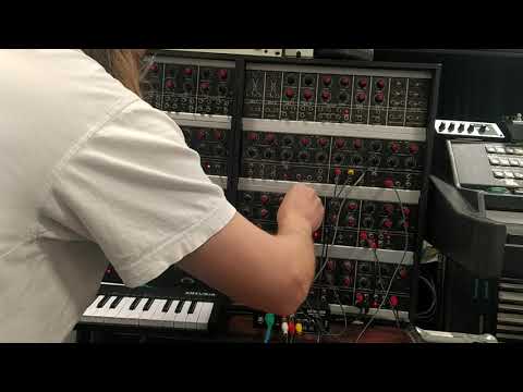 Analog Modular Synthesizer 1980 Elektor Formant Modified - Simple One OSC Patch