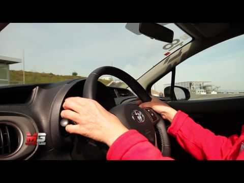 LA POSIZIONE DI GUIDA - CORSI DI GUIDA SICURA ACI-MOTORCUBE