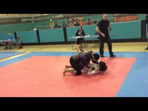 UK submission quest Gilda Medinelli (GFTeam west of Scotland) vs Pamela Brydon (Royce Gracie)