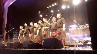 Red Hot Chilli Pipers - Auld Lang Syne (Dresden, 11.11.16)