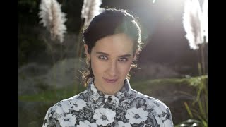 Presentan video de &quot;La vida no es fácil&quot;, de Ximena Sariñana