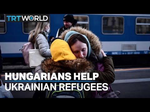 Hungarians rush to the aid of people fleeing Ukraine